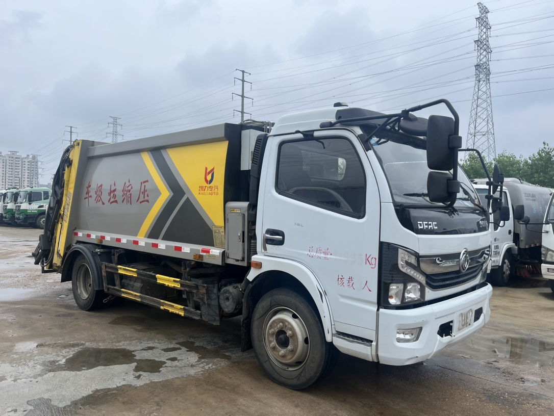 1??車型：國六9方壓縮垃圾車 2??年份：2021年6月 3??發動機：朝柴170馬力，國六 4??底盤配置：東風凱普特底盤，3800軸距，六檔變速箱，245